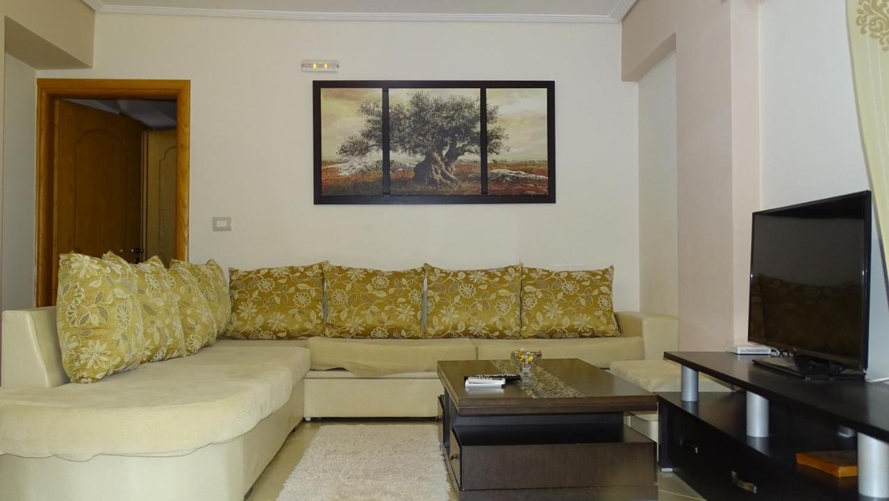 Cozy Central Apartment Ксамил Екстериор снимка