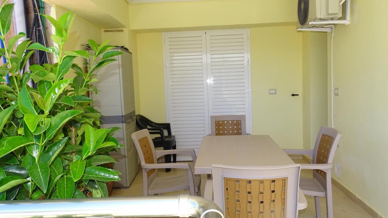 Cozy Central Apartment Ксамил Екстериор снимка