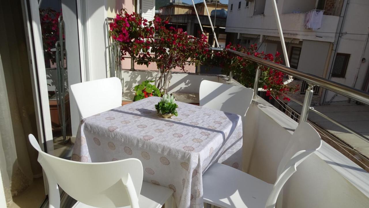 Cozy Central Apartment Ксамил Екстериор снимка